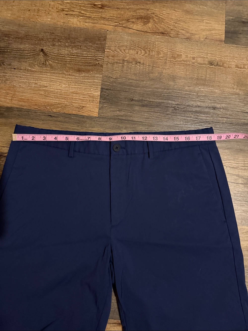 Theory Men’s Navy Flat-Front Shorts - Picture 3 of 7